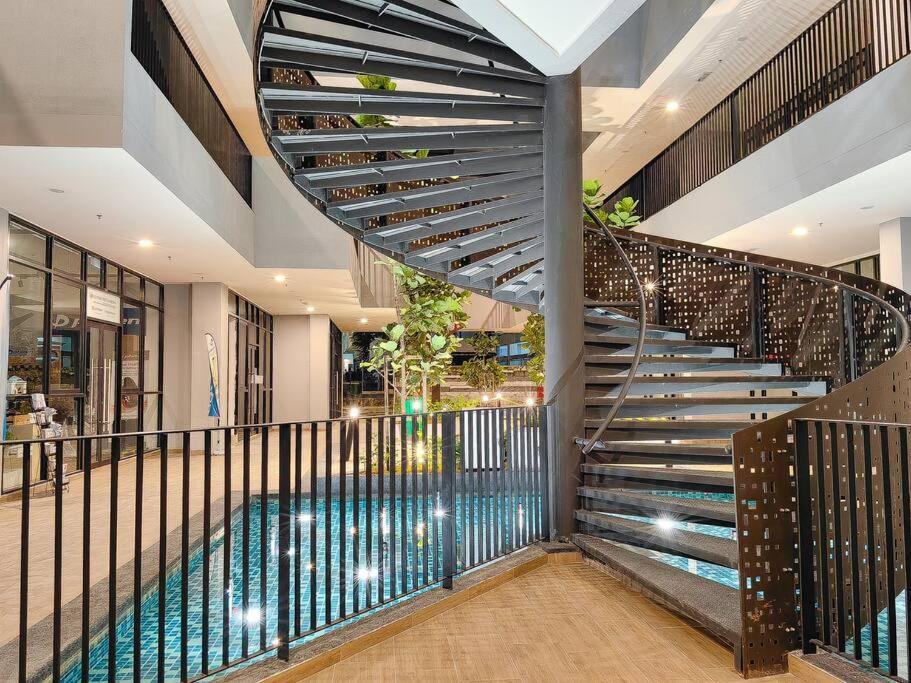 Bukit Indah 1/studio/aeon Mall Johor Bahru