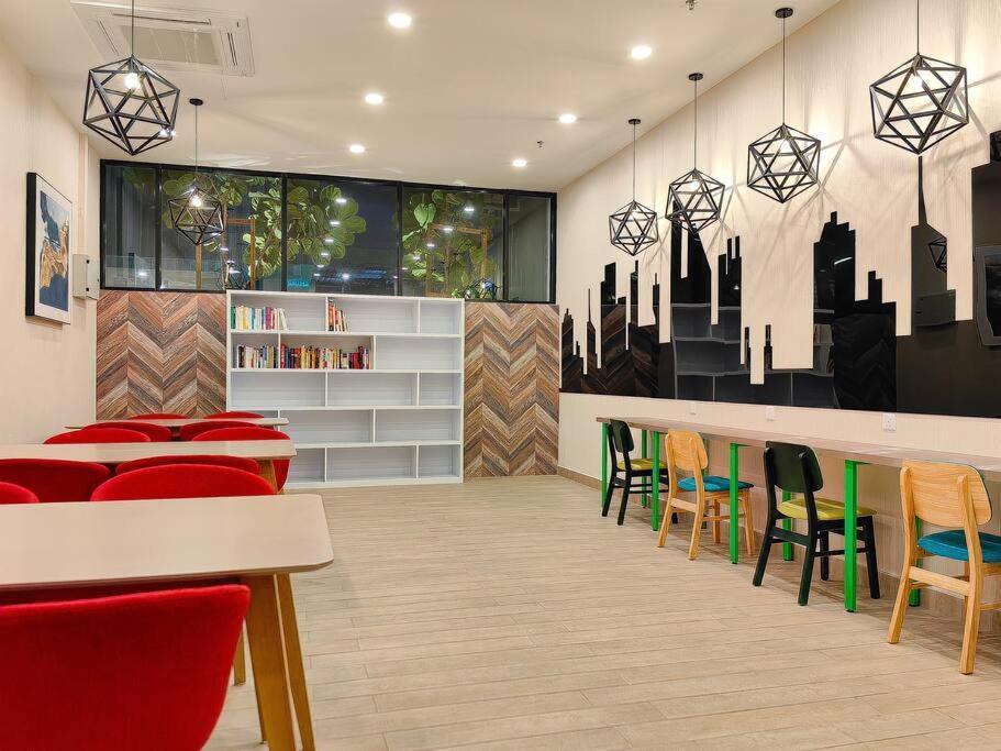 Bukit Indah 1/studio/aeon Mall *
